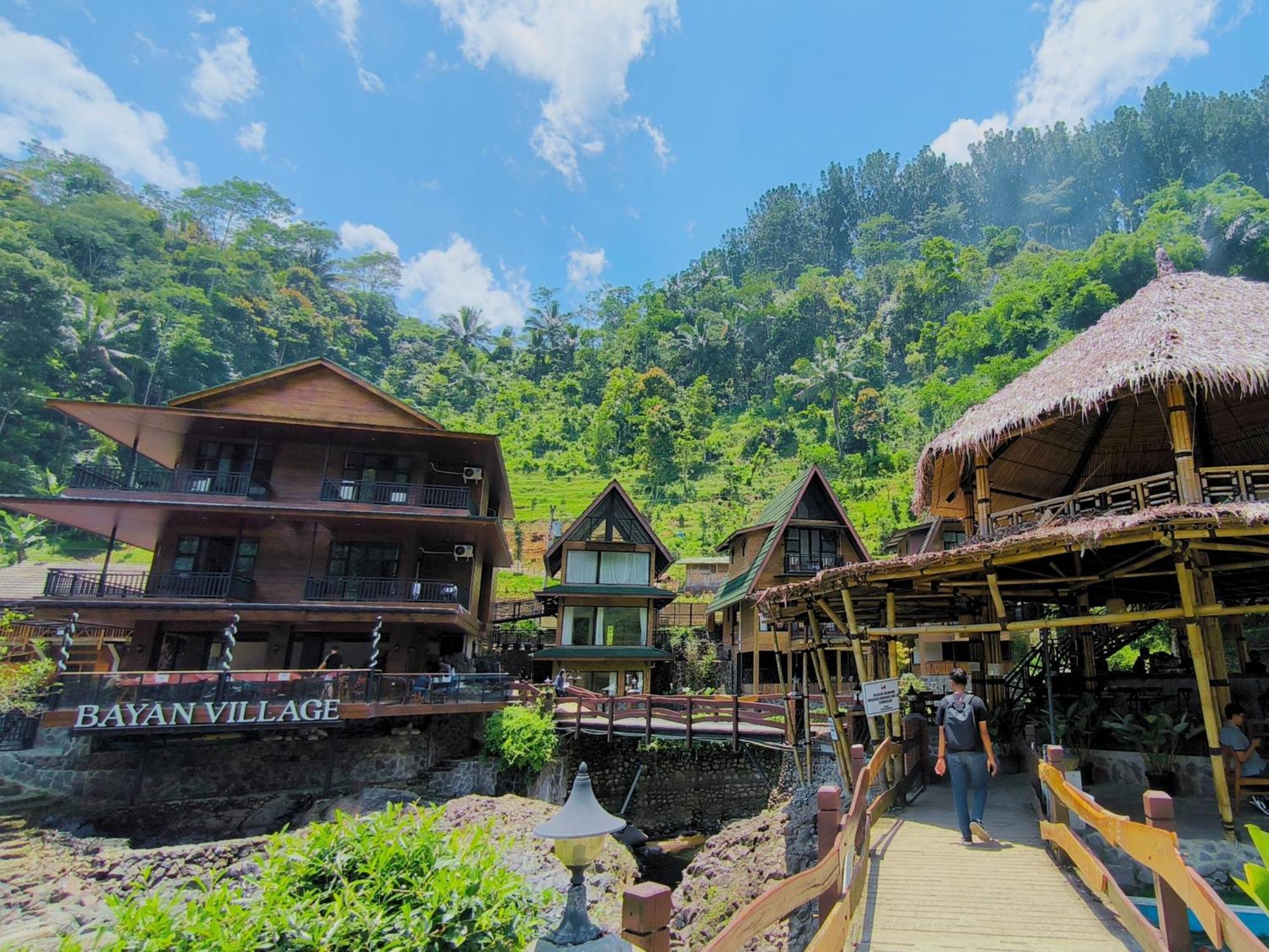 Bayan Village Baturraden Ngoại thất bức ảnh