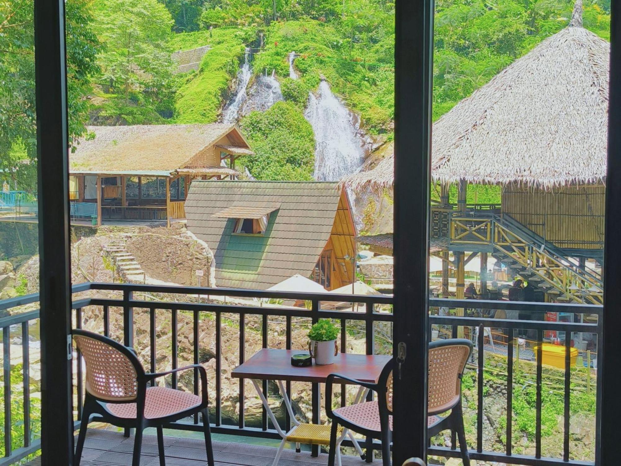 Bayan Village Baturraden Ngoại thất bức ảnh