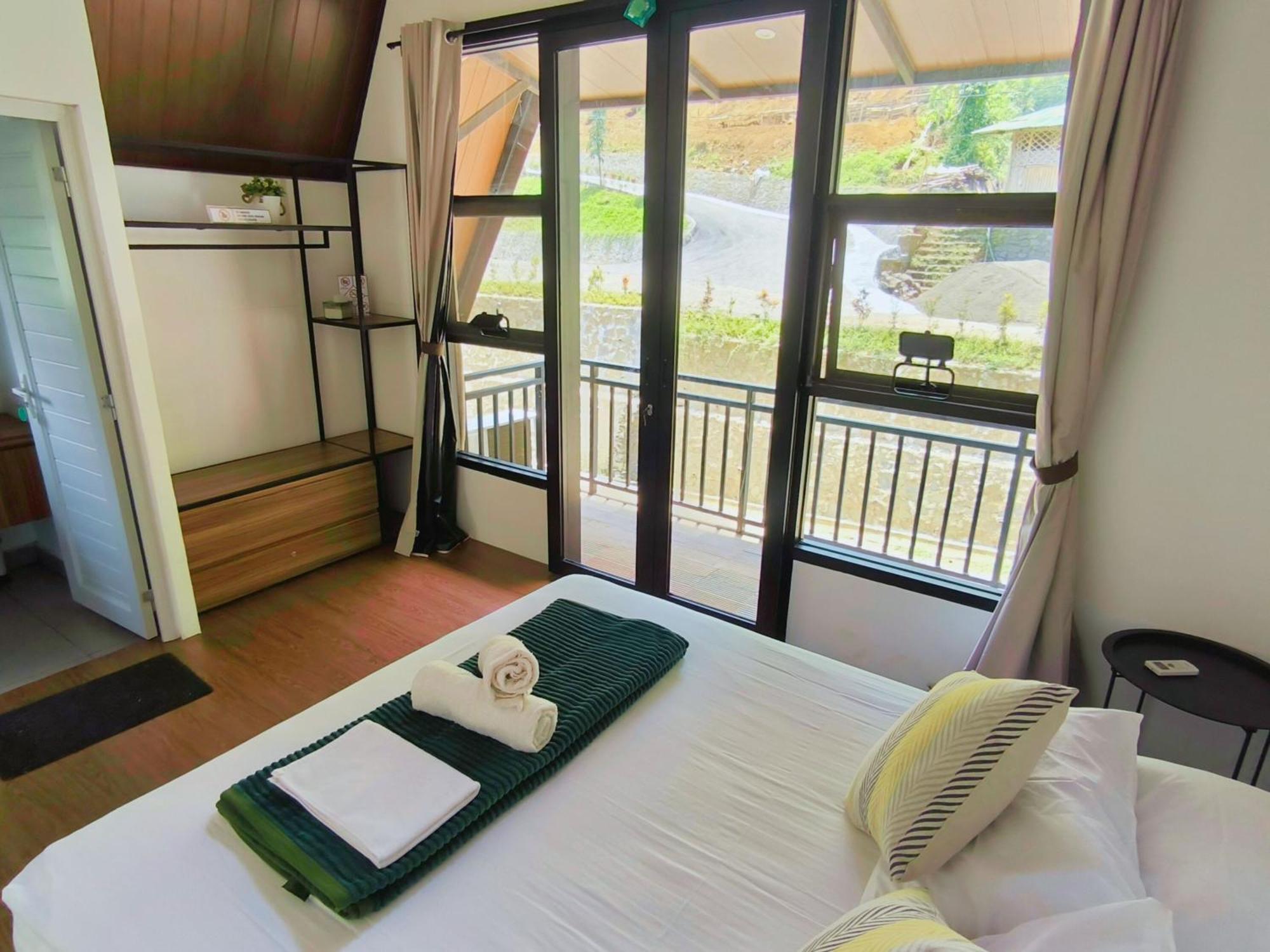 Bayan Village Baturraden Ngoại thất bức ảnh